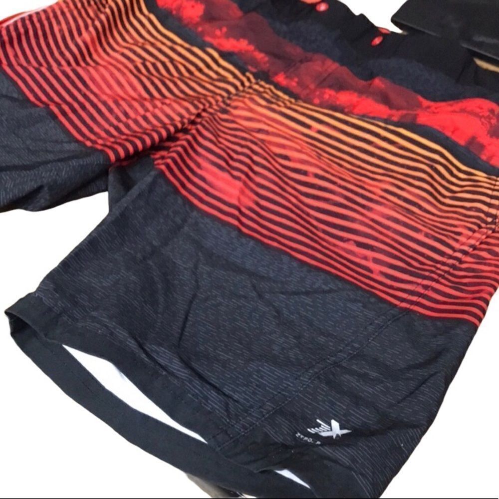 Zeroxposur lined size medium swim trunks excellent condition with pockets